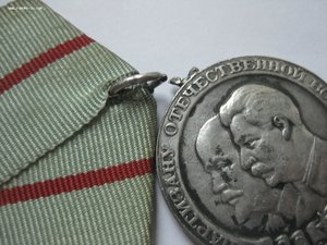 Портсигар Витязь в тигровой шкуре. Серебро 875 пробы.