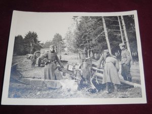 Фото с немецкими солдатами и техникой.