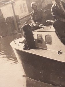 Глиссер с псом на борту.Пермь 1931г.