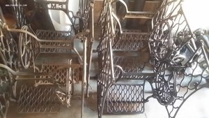 1 станина SINGER чугун +2 станины ПГМЗ чугун от швейных маши