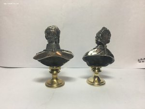 Бюсты царей в серебре