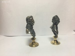 Бюсты царей в серебре