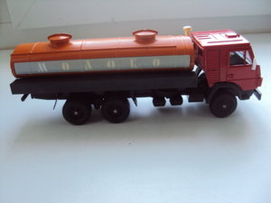 Камазы СССР масштаб 1/43 в родных коробочках.