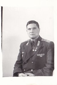 Дважды ГСС полковник ВВС Андрей Егорович Боровых. 2 фото.