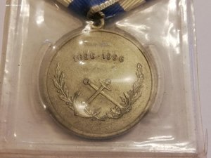 300 лет флоту и 30 лет СА и Флота на одного.