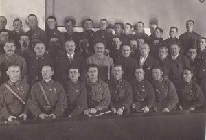 Сталин,Берия,Ворошилов и др. среди бойцов и командиров РККА.