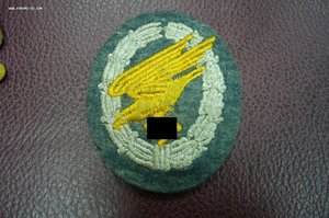 Знак парашютиста шитый