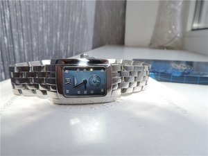 Продаю женские Longines с бриллиантами