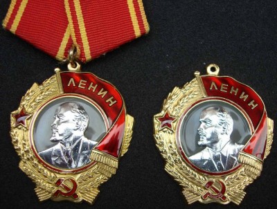 Два Ленина.