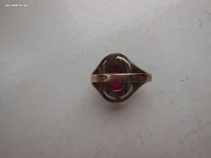 Кольцо с красным камнем 875пр. Вес 5гр по ФИКСу
