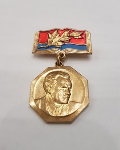 Лауреат премии имени Ярослава Галана.