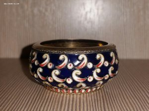 Симпатичная солонка , эмали