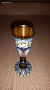 Серебряная рюмка с эмалями