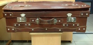 2 Старых Кожанных Чемодана - Китай времен Мао 40-50е годы