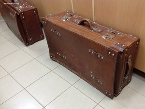 2 Старых Кожанных Чемодана - Китай времен Мао 40-50е годы