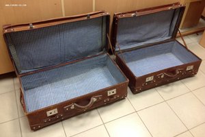2 Старых Кожанных Чемодана - Китай времен Мао 40-50е годы