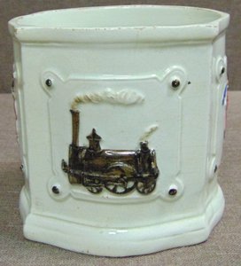 Карандашница. Паровоз.