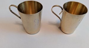 Две серебряные стопки с боковыми ручками, 875 проба