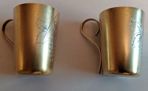 Две серебряные стопки с боковыми ручками, 875 проба