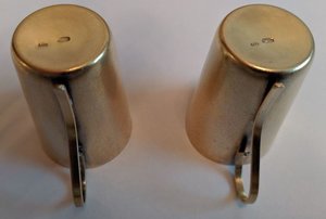 Две серебряные стопки с боковыми ручками, 875 проба