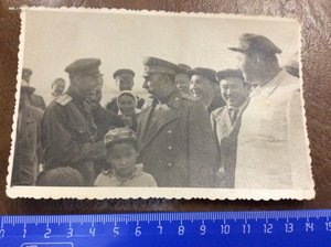 Будённый 3 фото 50-й год фото с капитаном милиции, газета