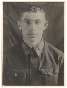 Летчик капитан.