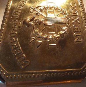 Бляхи и пожарные знаки Мексики.