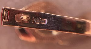 Сережки с брильянтами.