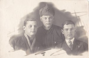 Лот фото курсанта УКБТУ им.Ленина Е.Зуева. 1940-1944 гг.
