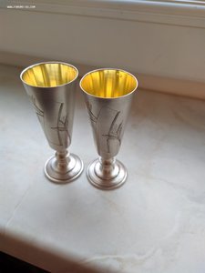 Две серебряные рюмки с позолотой, 875 проба. Завод Мельхиз.