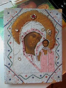 Шикарная Икона Казанской Богородицы. шитье 19 век.