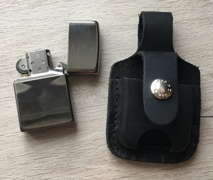 зажигалка ZIPPO пр-во США чехол кожа