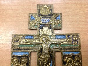 Распятие с предстоящими 18 век с Интересной Эмалью