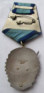 ТКЗ  плоский. Картуш с красной эмалевой звездой сужается