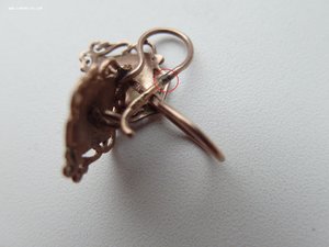 золотые сережки 2,5 грамма   375 проба