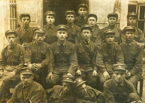 Ранние Милиционеры. Редкие Кокарды " Звезда с Гербом ".Форма