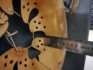 кожаный подшлемник вермахта позднего периода.