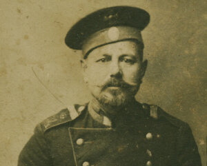 Подскажите по фото солдат