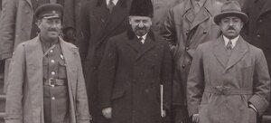 Афганский король Аманулла-хан с сопровождающими. 1928 год.