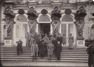 Афганский король Аманулла-хан с сопровождающими. 1928 год.