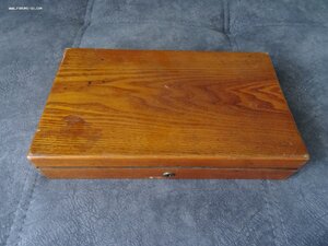 Антикварный пистолет Адамса в родной коробке