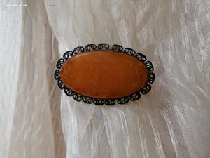 Брошь янтарь, серебро 875 пр.
