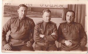 Два ГСС, артиллерия.