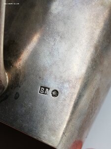 Серебряный подстаканник с квадратным дном