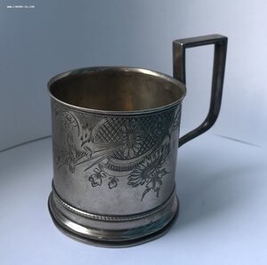 Красивый серебряный подстаканник 2