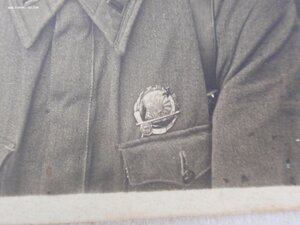 Два офицера РККА , один с республиканцем Туркменской ССР.