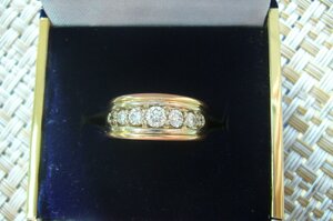 Кольцо золото бриллианты