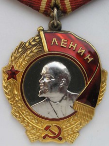 Дедушка - красавец !