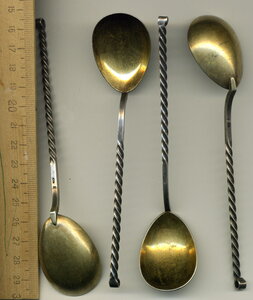 Ложечки витые 4 шт , позолота. Таллинн. 875