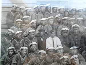 Групповое фото моряков Школа ОСОВИАХИМА г Керчь 1940г